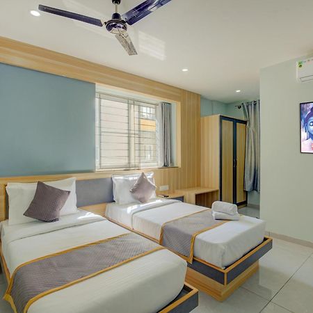 Hotel Park Lane Yelahanka Bangalore Exteriör bild