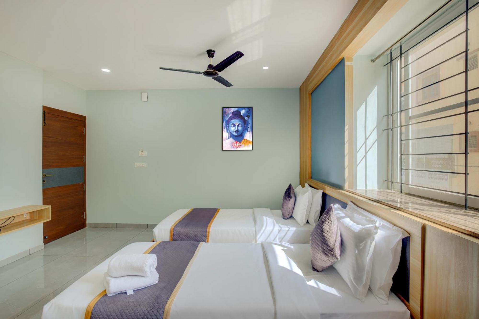 Hotel Park Lane Yelahanka Bangalore Exteriör bild